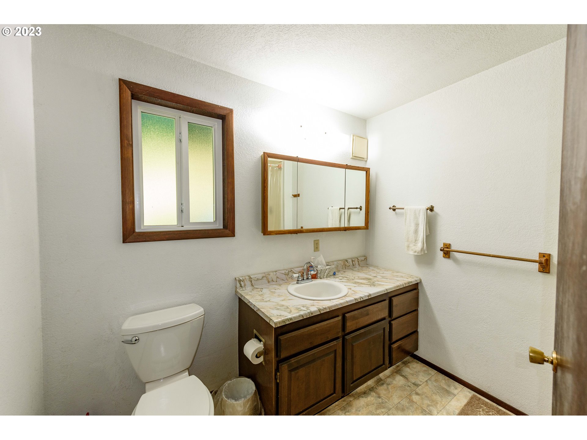68950 St Dennis Road North Bend, OR 97459 - Photo 31 of 41 Gallery Image 31