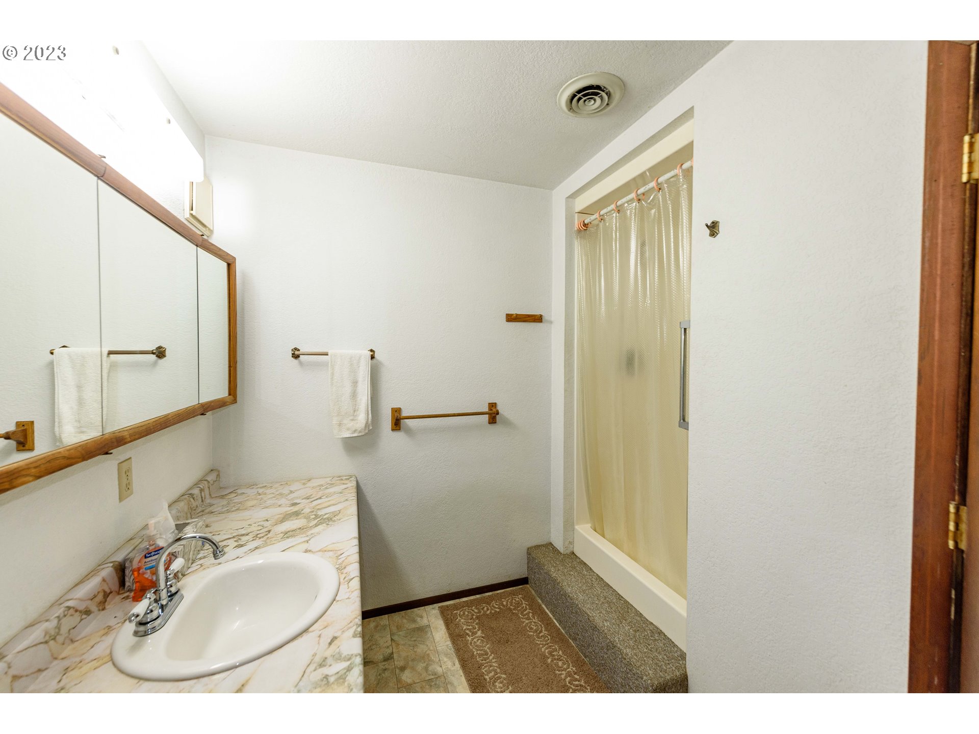 68950 St Dennis Road North Bend, OR 97459 - Photo 32 of 41 Gallery Image 32