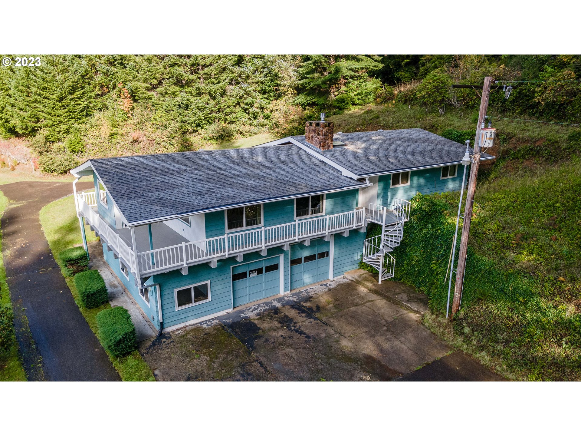 68950 St Dennis Road North Bend, OR 97459 - Photo 36 of 41 Gallery Image 36