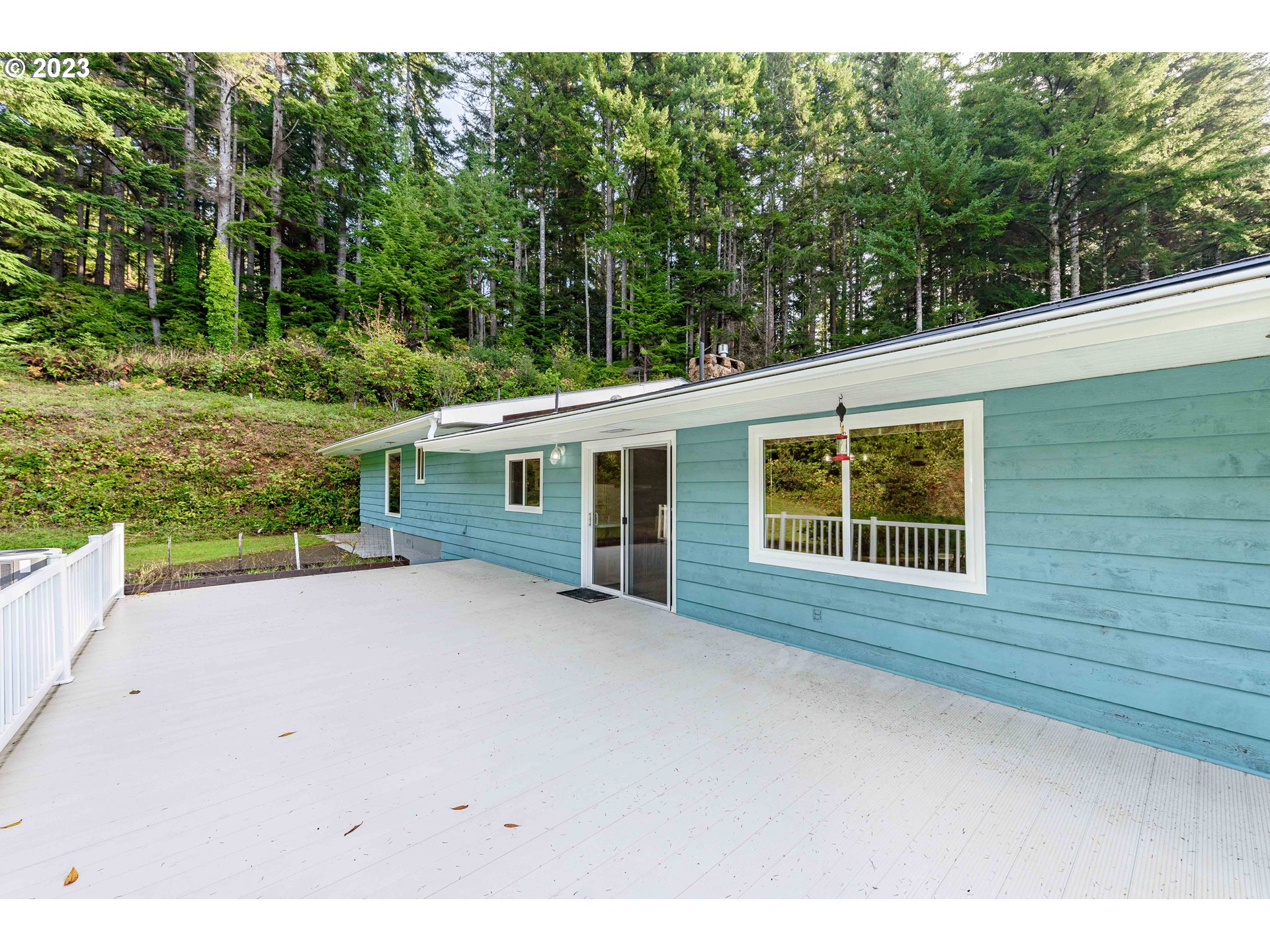 68950 St Dennis Road North Bend, OR 97459 - Photo 40 of 41 Gallery Image 40
