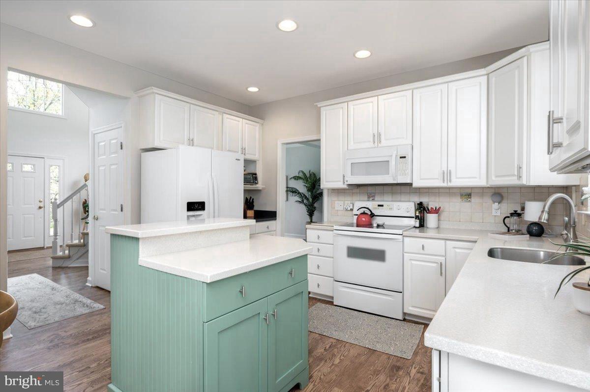 3227 Homewood Road Davidsonville, MD 21035 - Photo 16 of 60 Open plan entertaining