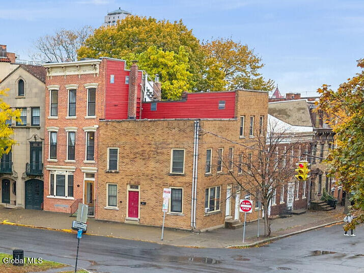 70 Willett Street Albany, NY 12210 - Photo 2 of 62 4-70WillettSt_04 closeupjpg