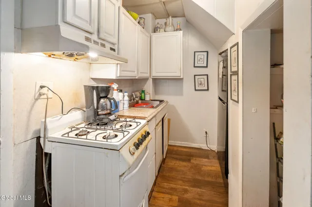 $830,000 | 70 Willett Street, Albany, NY 12210