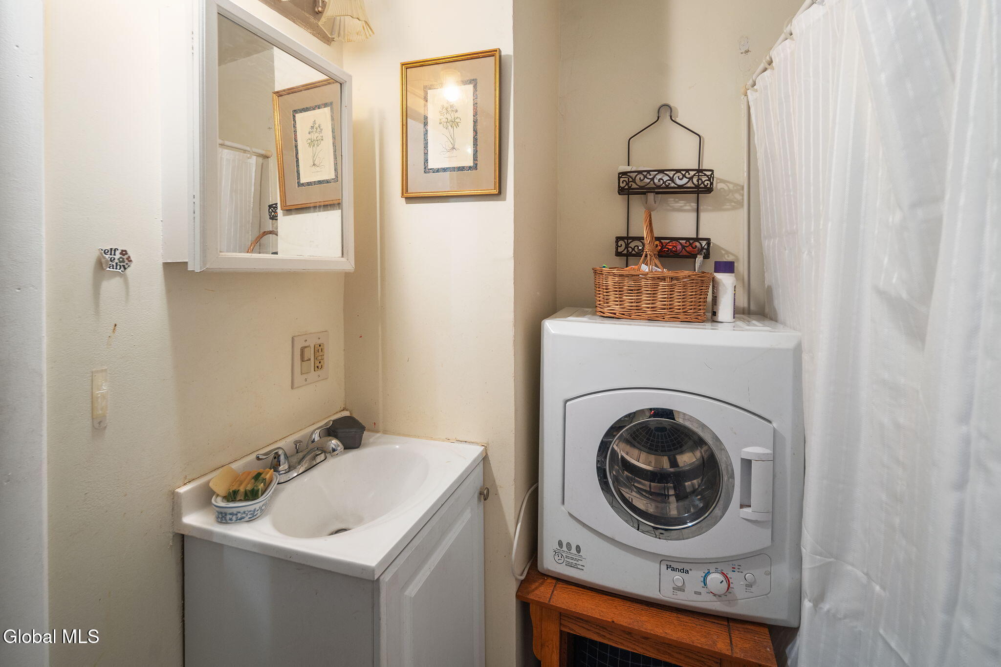 70 Willett Street Albany, NY 12210 - Photo 32 of 62 46-70WillettSt_46