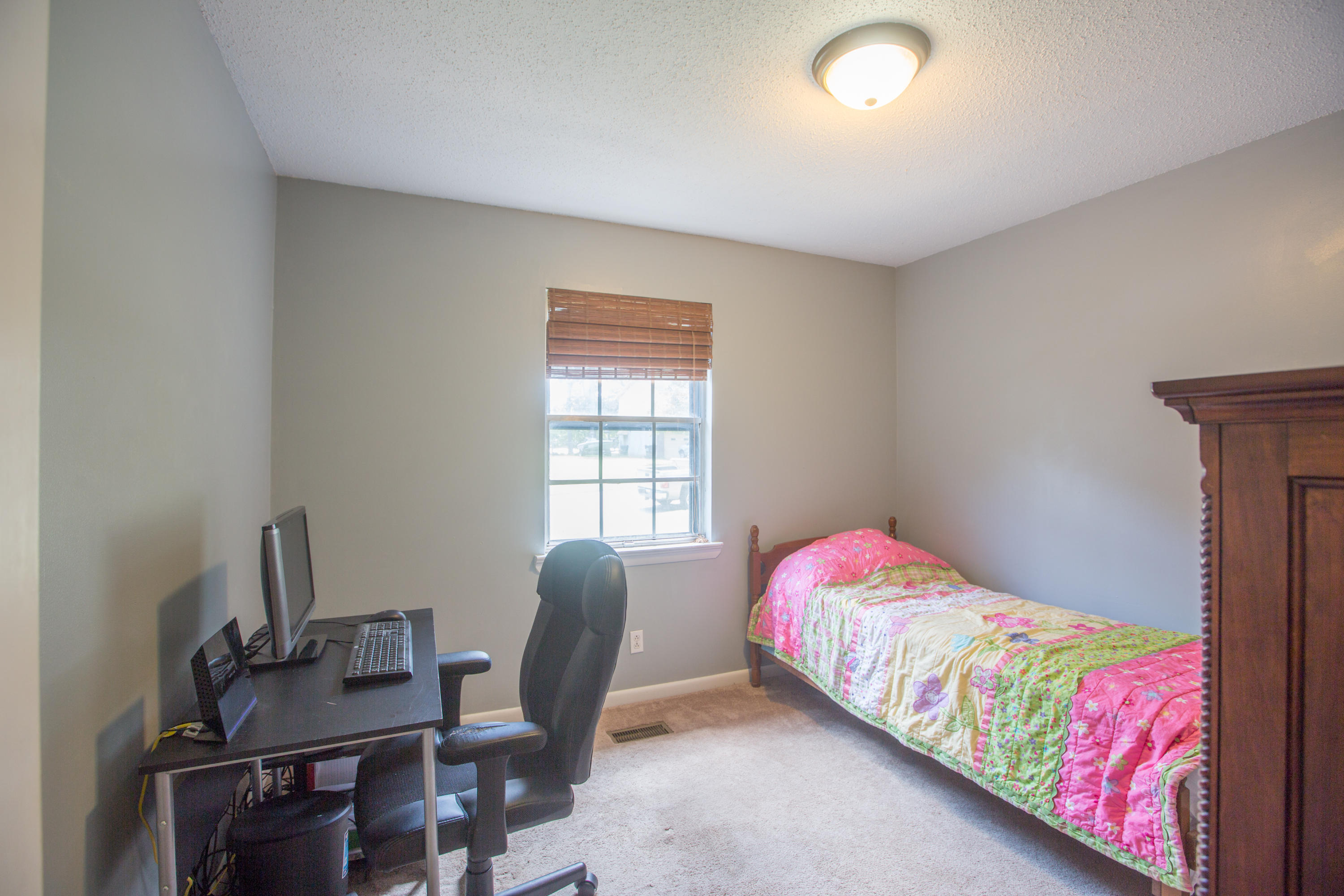 1521 North Chester Road Hixson, TN 37343 - Photo 14 of 26 Guest Room 2
