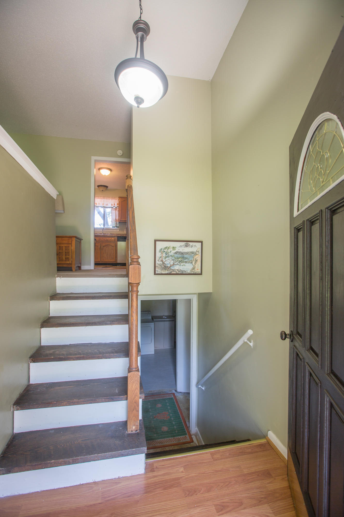 1521 North Chester Road Hixson, TN 37343 - Photo 3 of 26 Split Foyer