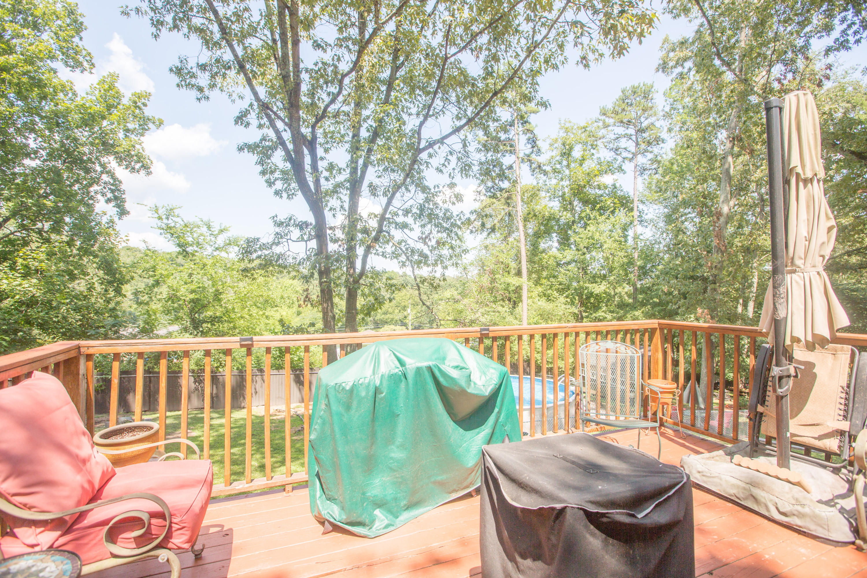 1521 North Chester Road Hixson, TN 37343 - Photo 22 of 26 Back Deck