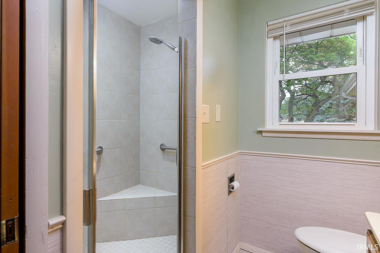 4236 Midway Road Elkhart, IN 46517 - Photo 11 of 27
