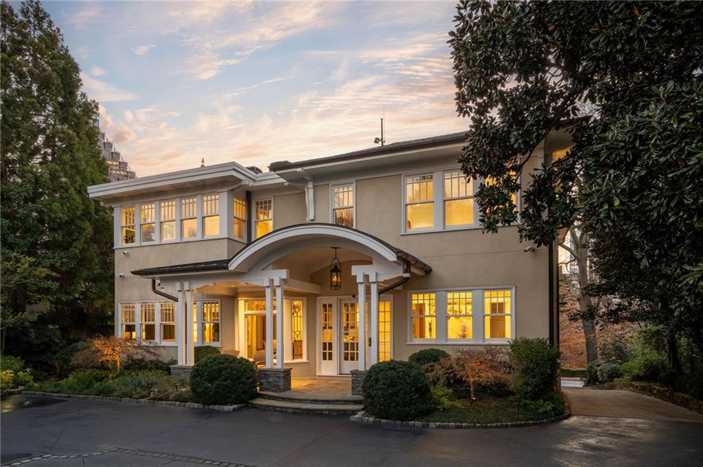 81 Peachtree Circle Northeast Atlanta, GA 30309 - Photo 44 of 54 a front view of a house