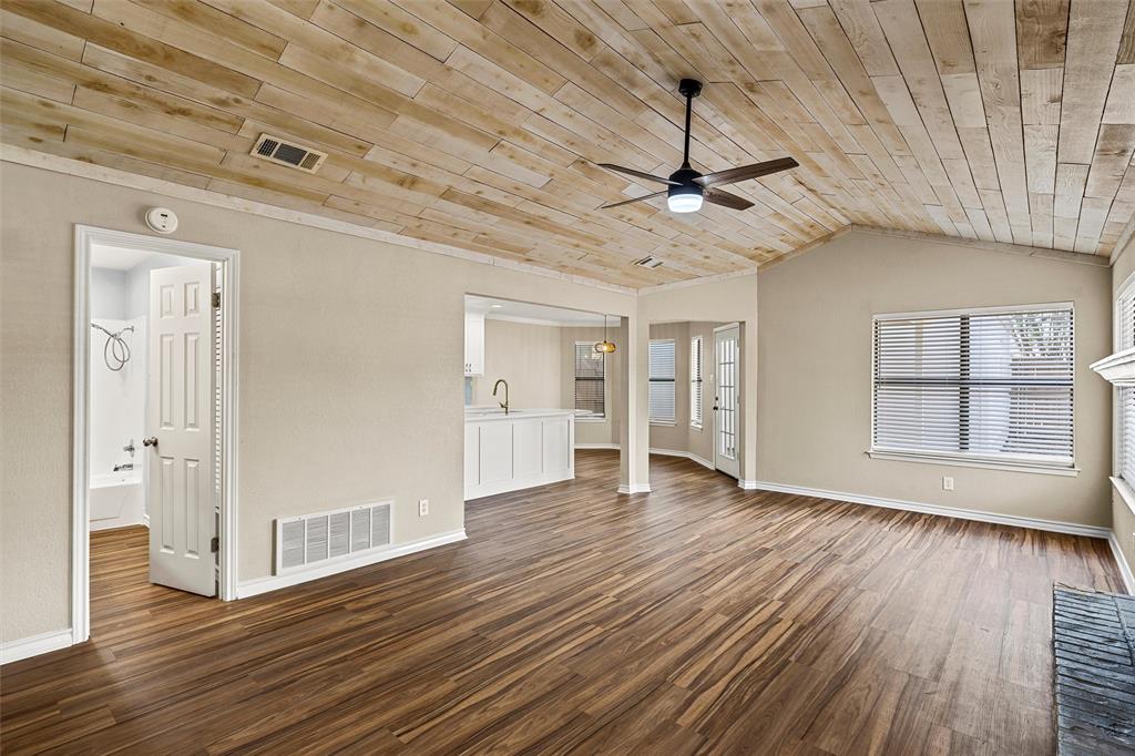 1301 Chapel Creek Road Waco, TX 76712 - Photo 4 of 26 Gallery Image 4