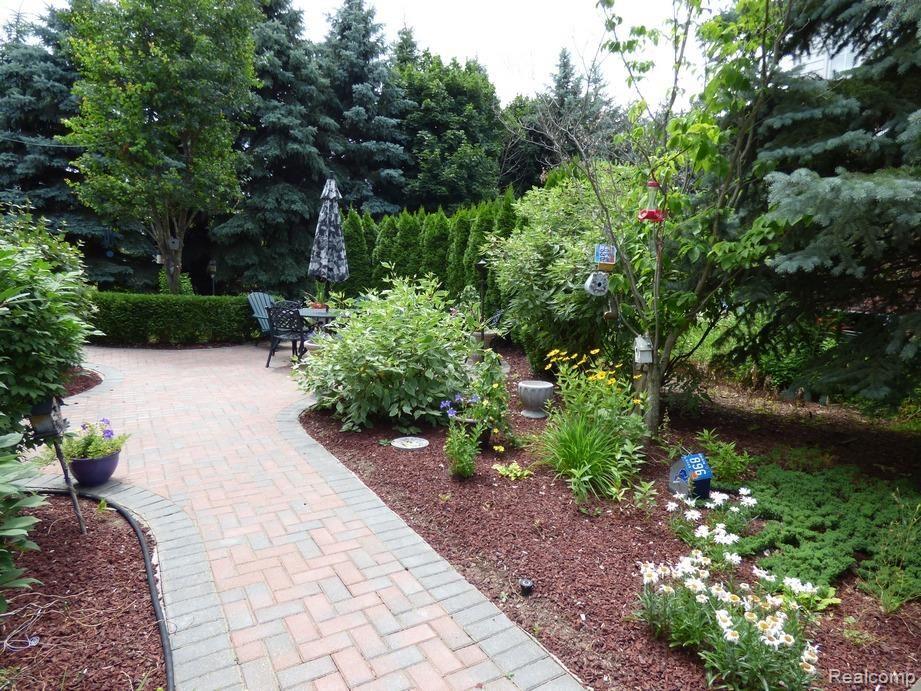 3569 Sleepy Fox Drive Rochester, MI 48309 - Photo 47 of 50 P1090833.jpg