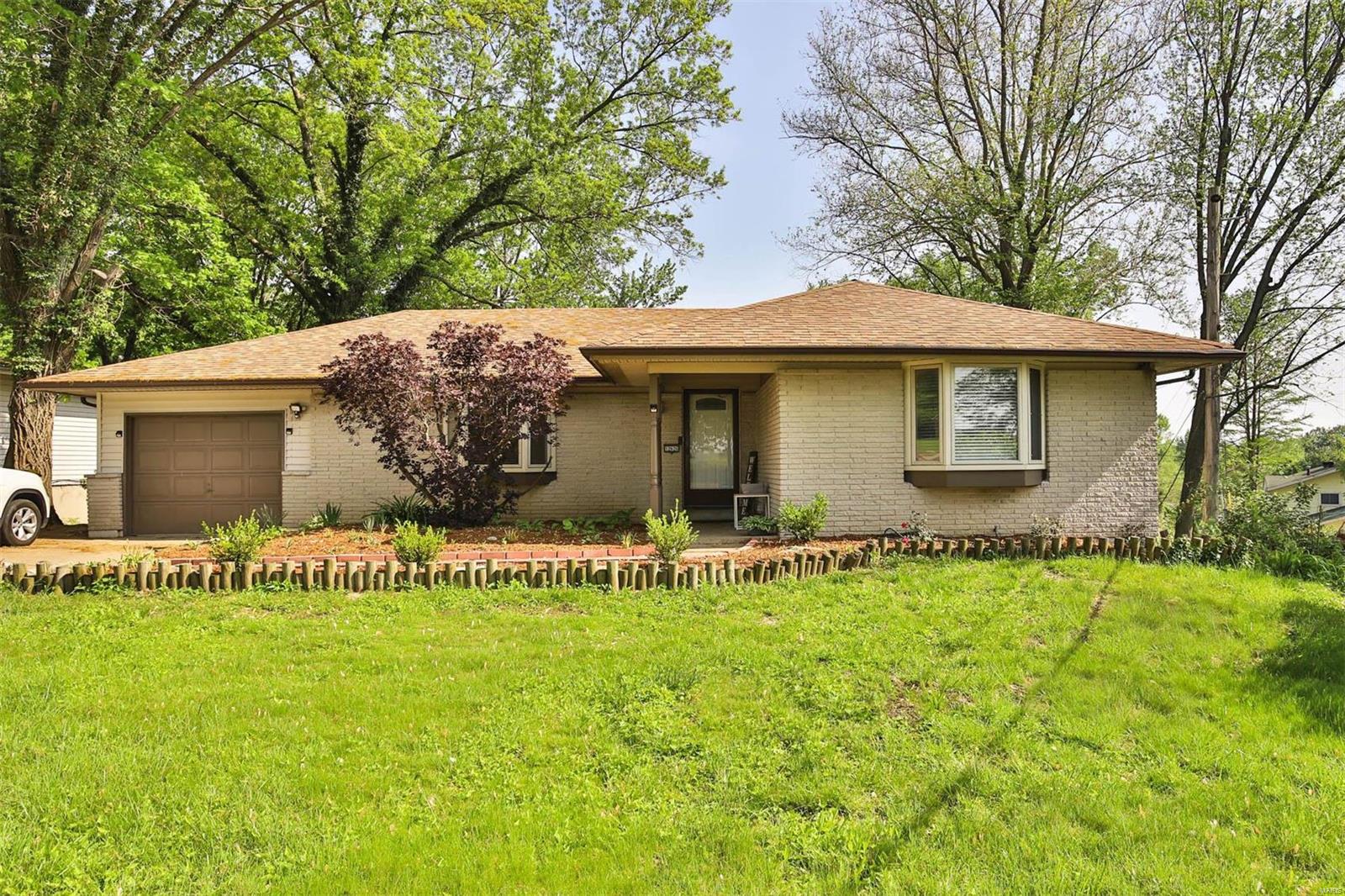 12626 Fee Fee Road St. Louis, MO 63146 - Photo 1 of 40 Gallery Image 1