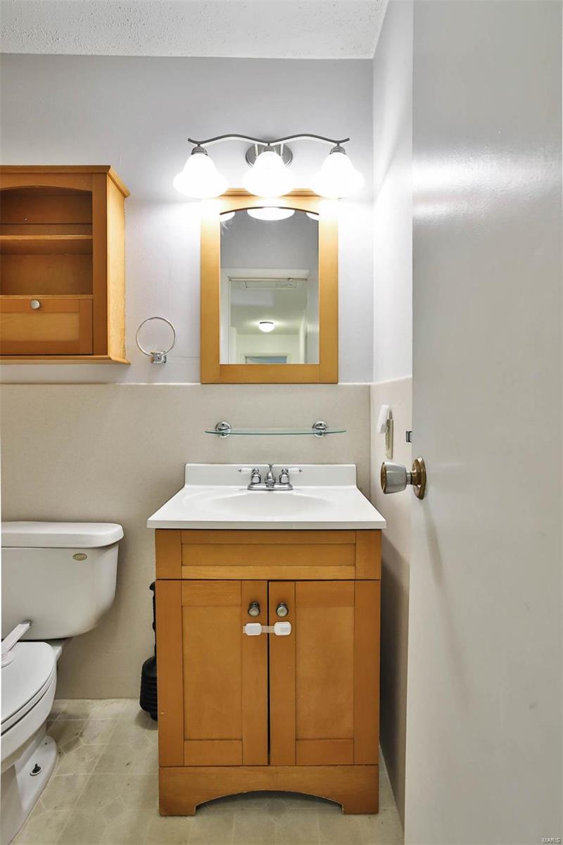 12626 Fee Fee Road St. Louis, MO 63146 - Photo 18 of 40 Gallery Image 18