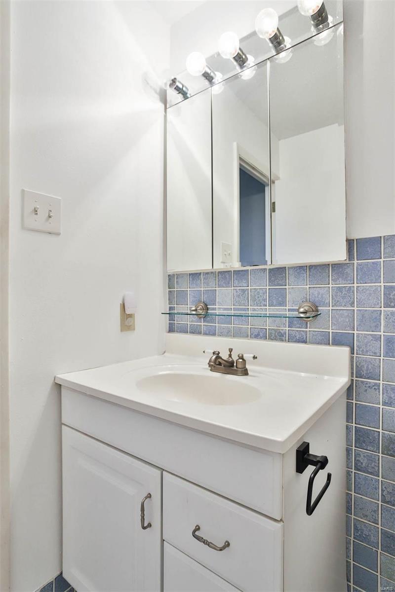 12626 Fee Fee Road St. Louis, MO 63146 - Photo 22 of 40 Gallery Image 22