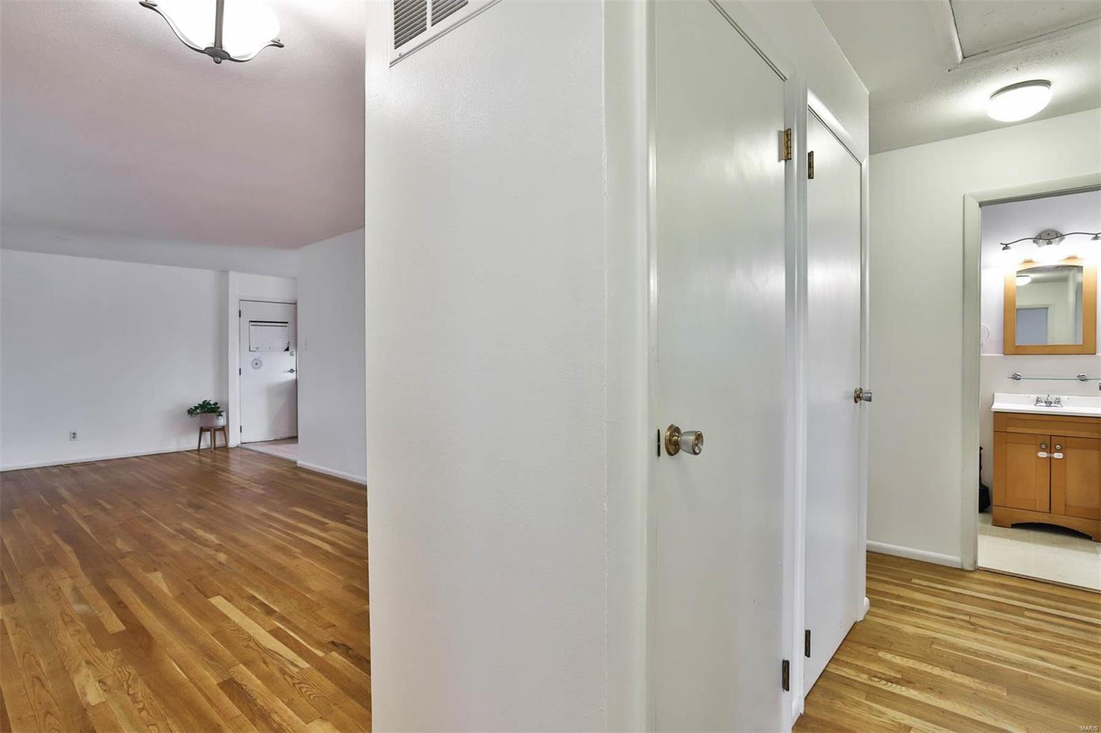 12626 Fee Fee Road St. Louis, MO 63146 - Photo 29 of 40 Gallery Image 29