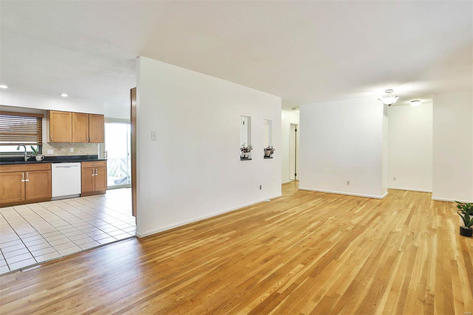 12626 Fee Fee Road St. Louis, MO 63146 - Photo 8 of 40 Gallery Image 8