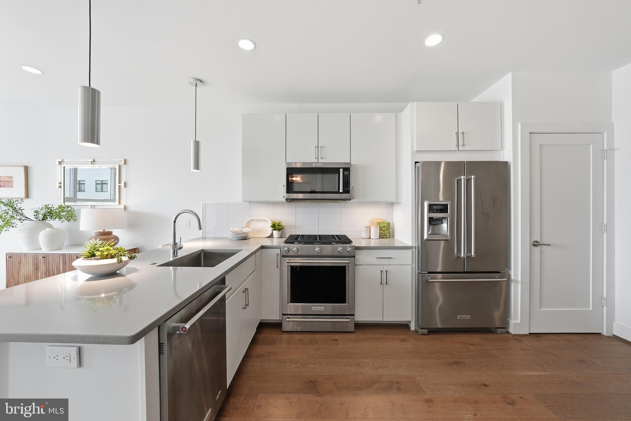 2337 Champlain Street Northwest, Unit 305 Washington, DC 20009 - Photo 12 of 31 Kitchen