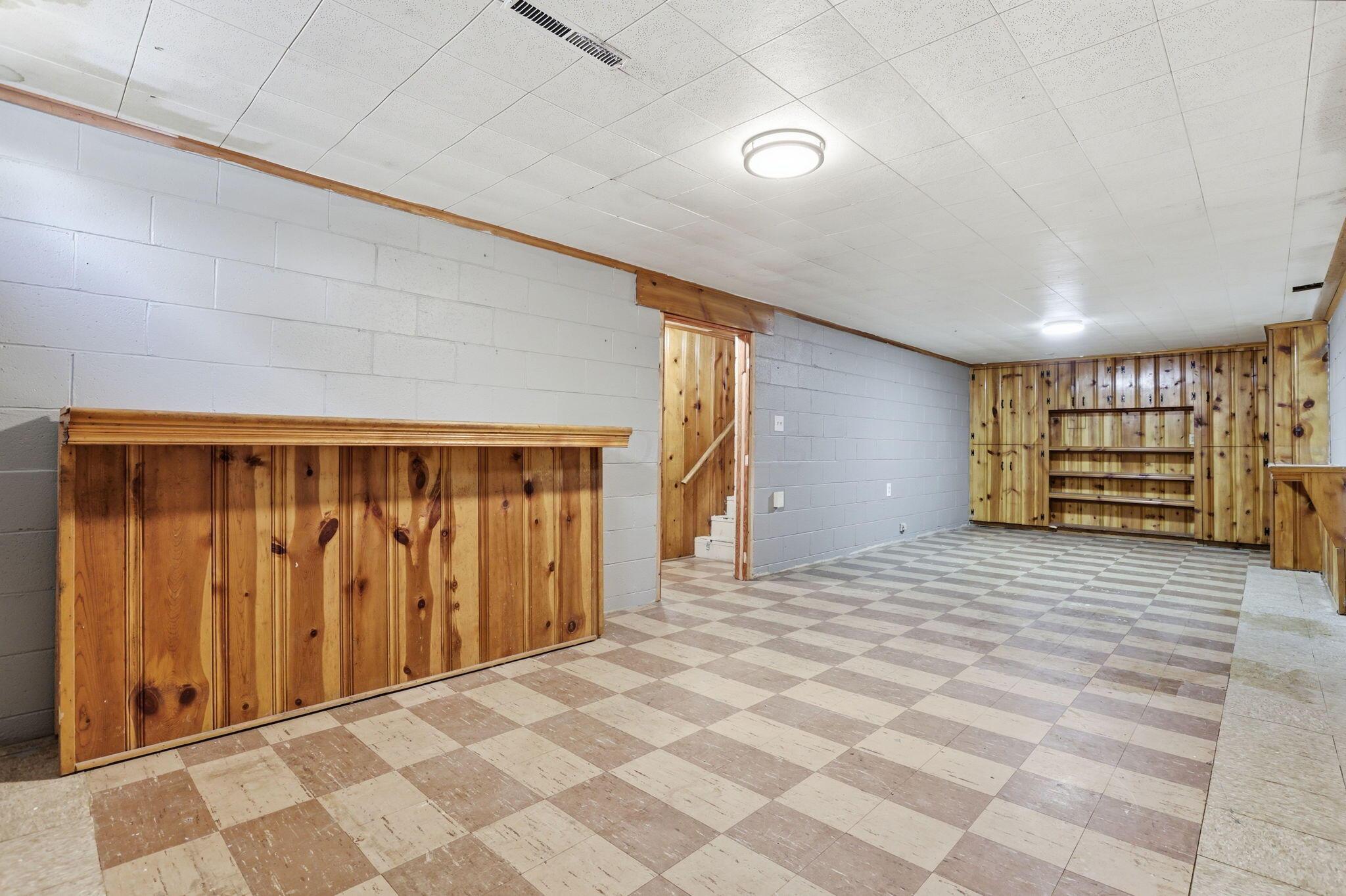 3645 Maize Road Columbus, OH 43224 - Photo 33 of 50 38-web-or-mls-939A0111