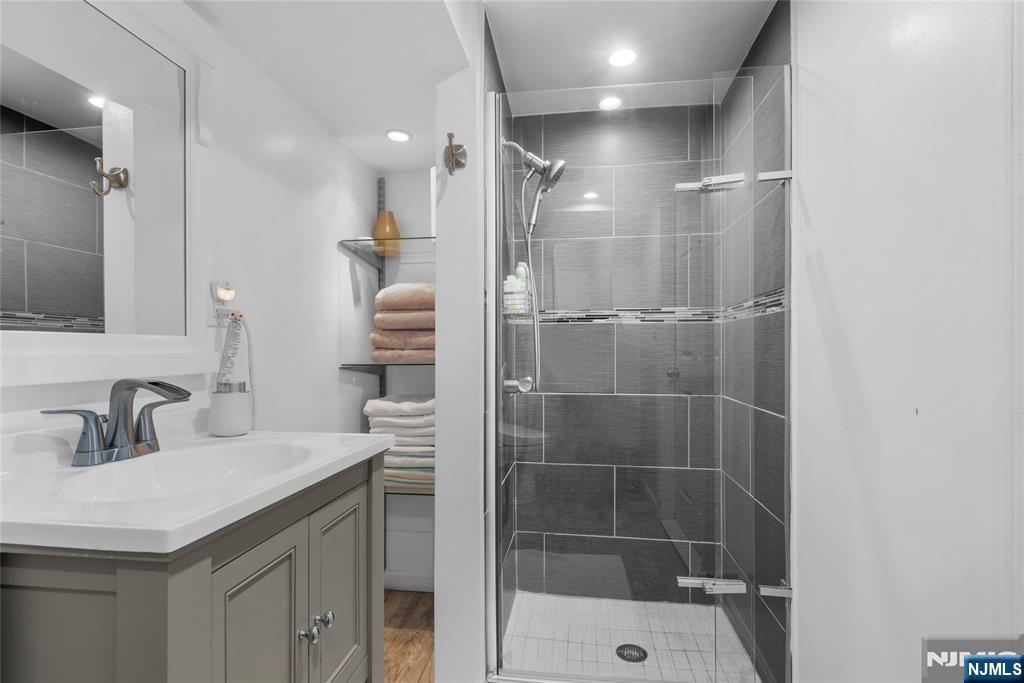142 Walker Road West Orange, NJ 07052 - Photo 21 of 48