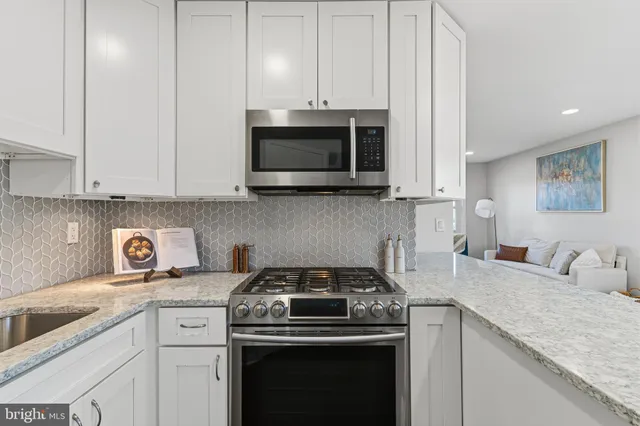 $549,990 | 4913 Erie Street, Annandale, VA 22003