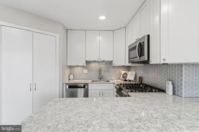 $549,990 | 4913 Erie Street, Annandale, VA 22003