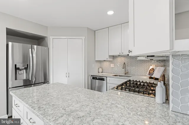 $549,990 | 4913 Erie Street, Annandale, VA 22003