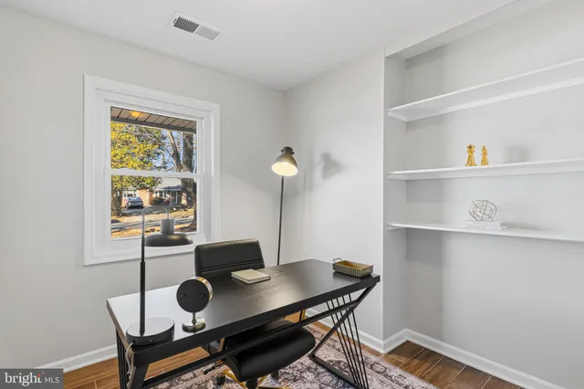 $549,990 | 4913 Erie Street, Annandale, VA 22003