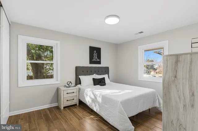 $549,990 | 4913 Erie Street, Annandale, VA 22003