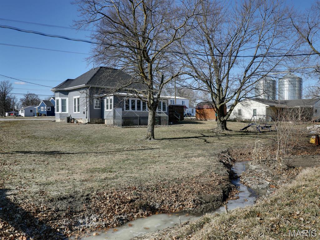 312 South Locust Street Monroe City, MO 63456 - Photo 14 of 19