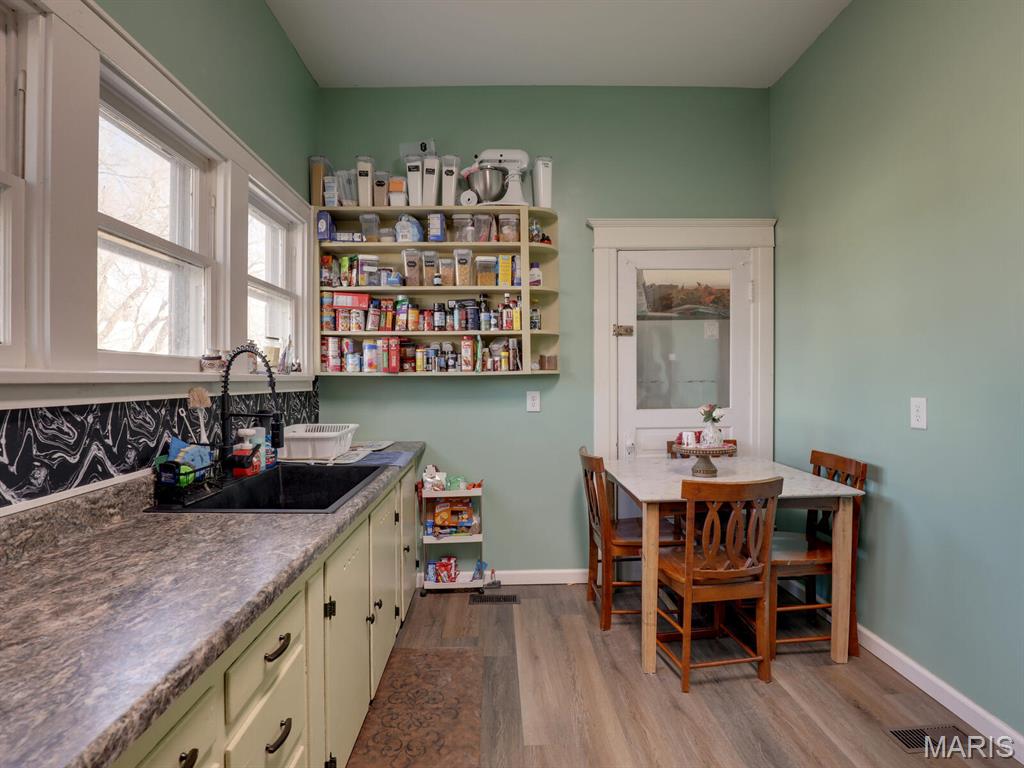 312 South Locust Street Monroe City, MO 63456 - Photo 8 of 19