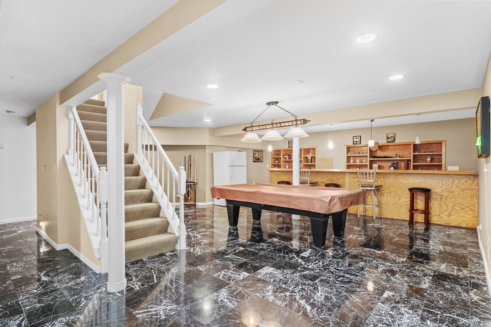 1514 Spring Oaks Drive Joliet, IL 60431 - Photo 21 of 36 a view of a chairs and table in a room