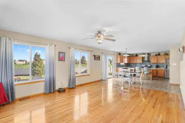 $440,000 | 1514 Spring Oaks Drive, Joliet, IL 60431