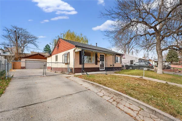 $2,295 | 225 South Yates Street, Denver, CO 80219