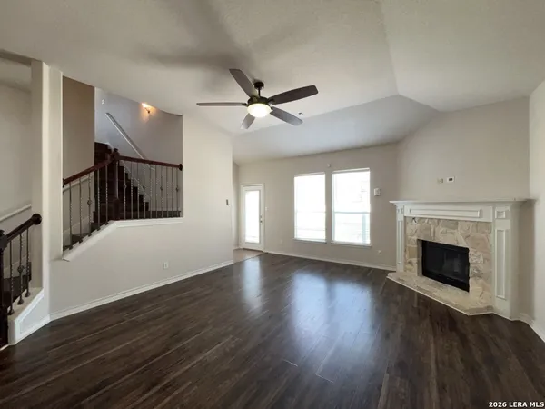 $2,350 | 25110 Terlingua Bend, San Antonio, TX 78261