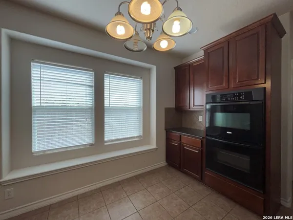 $2,350 | 25110 Terlingua Bend, San Antonio, TX 78261