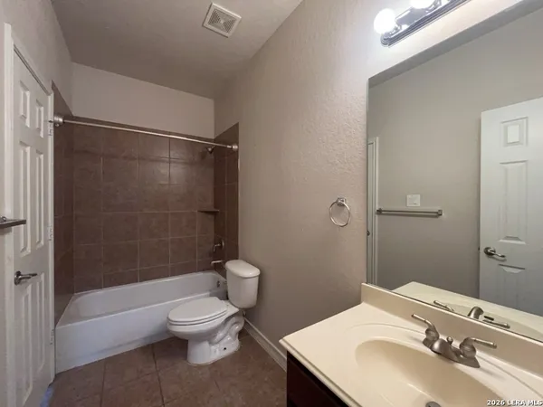 $2,350 | 25110 Terlingua Bend, San Antonio, TX 78261
