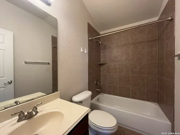 $2,350 | 25110 Terlingua Bend, San Antonio, TX 78261