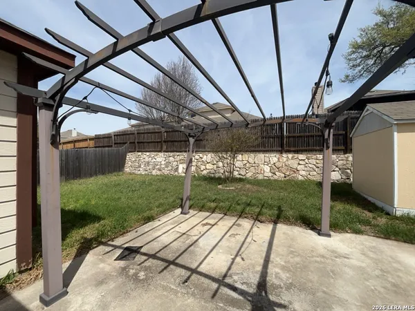 $2,350 | 25110 Terlingua Bend, San Antonio, TX 78261