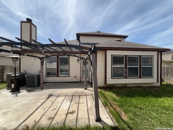 $2,350 | 25110 Terlingua Bend, San Antonio, TX 78261