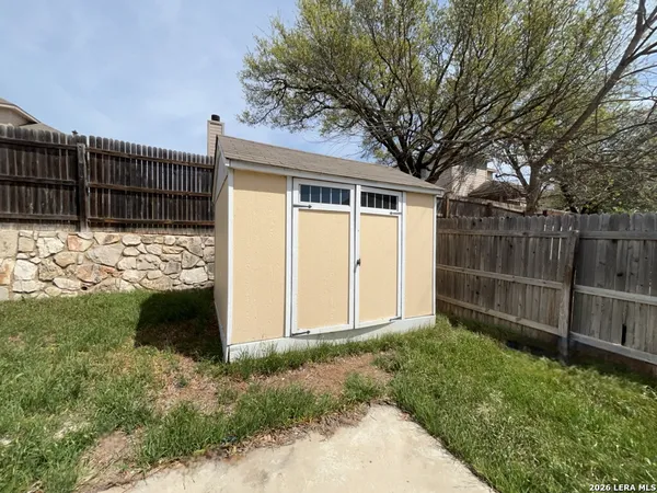 $2,350 | 25110 Terlingua Bend, San Antonio, TX 78261