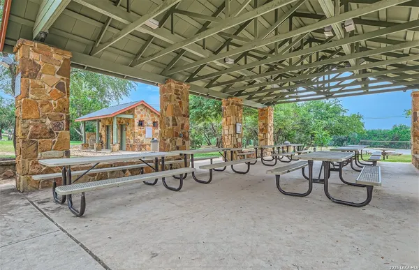 $2,350 | 25110 Terlingua Bend, San Antonio, TX 78261