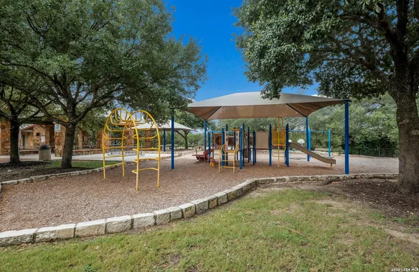 $2,350 | 25110 Terlingua Bend, San Antonio, TX 78261