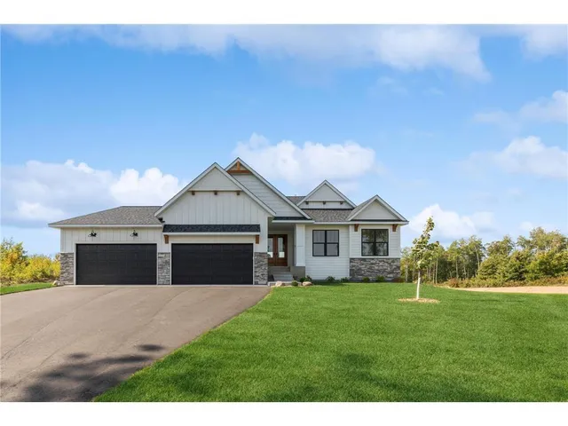 $607,959 | Two 2 Mile Road, Brainerd, MN 56401