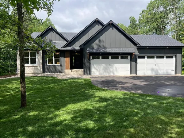 $607,959 | Two 2 Mile Road, Brainerd, MN 56401