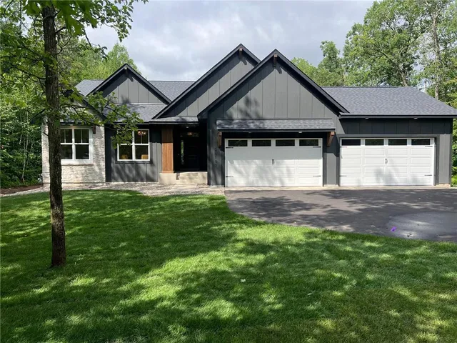 $607,959 | Two 2 Mile Road, Brainerd, MN 56401