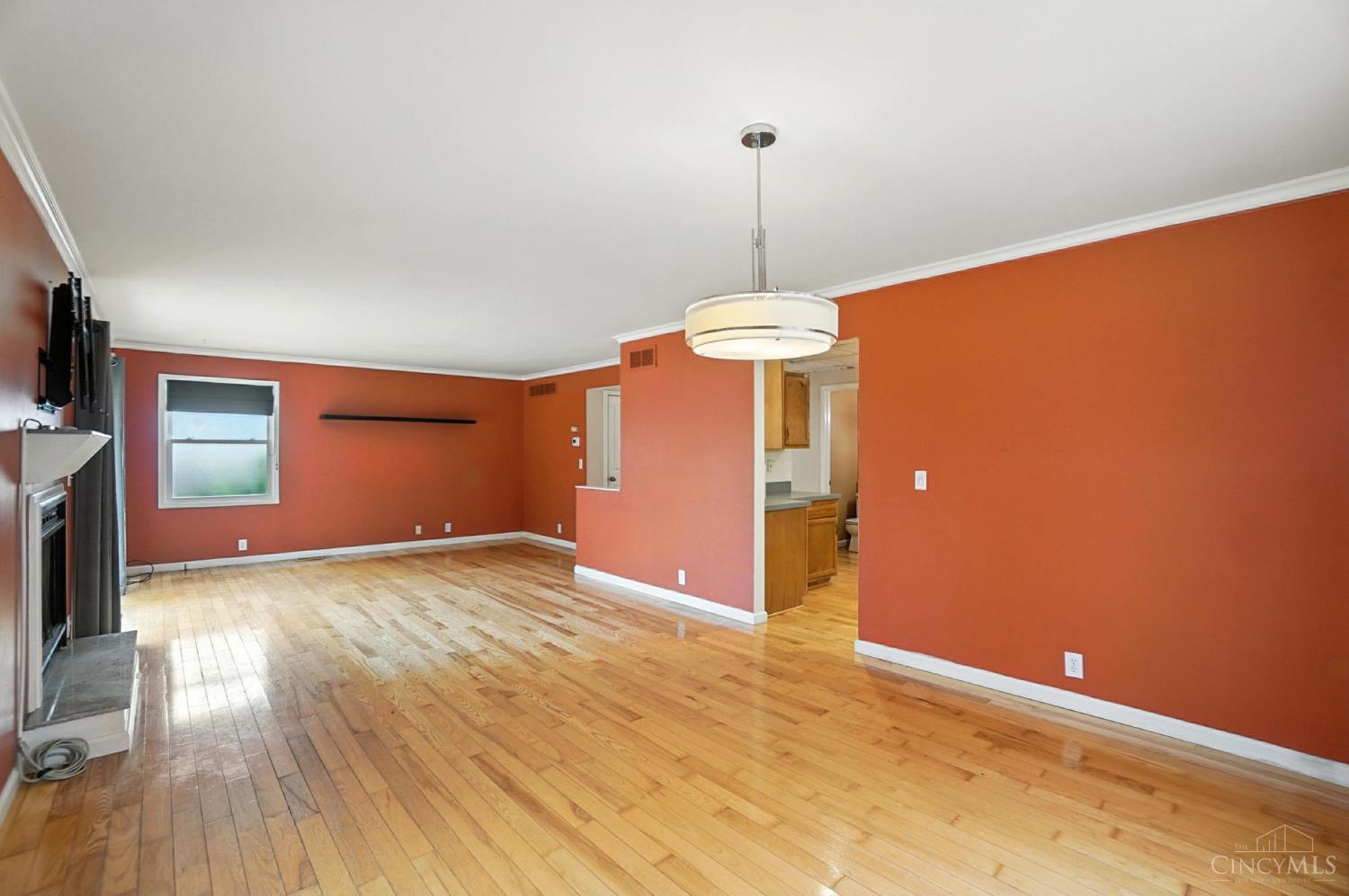 5601 Vogel Road Cincinnati, OH 45239 - Photo 17 of 65