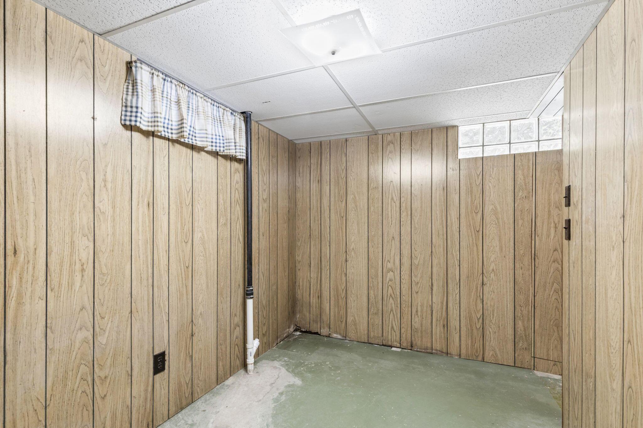 1442 Fullen Road Columbus, OH 43229 - Photo 38 of 46 LL Room