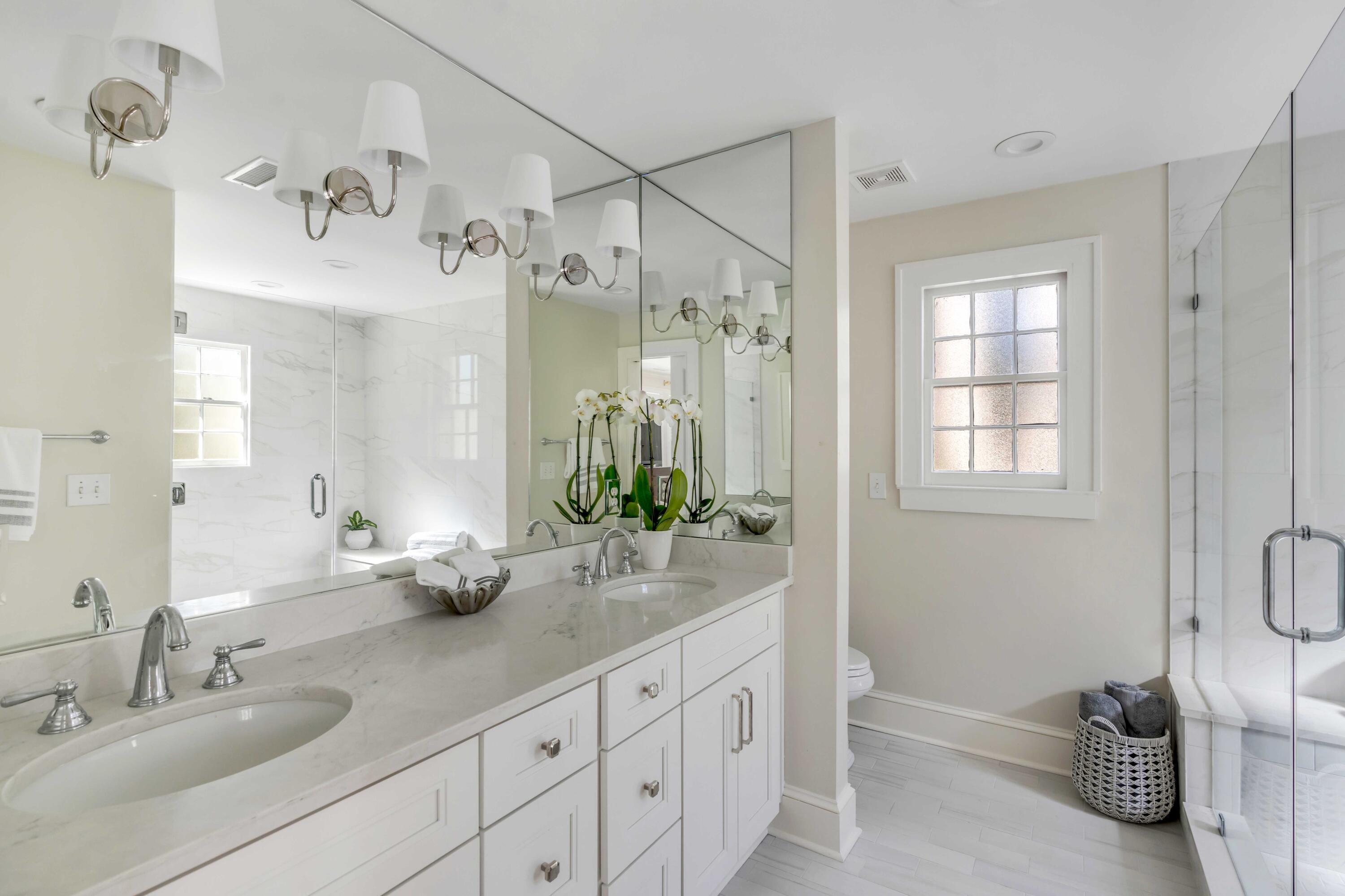 40 New Street Charleston, SC 29401 - Photo 34 of 53 Bathroom