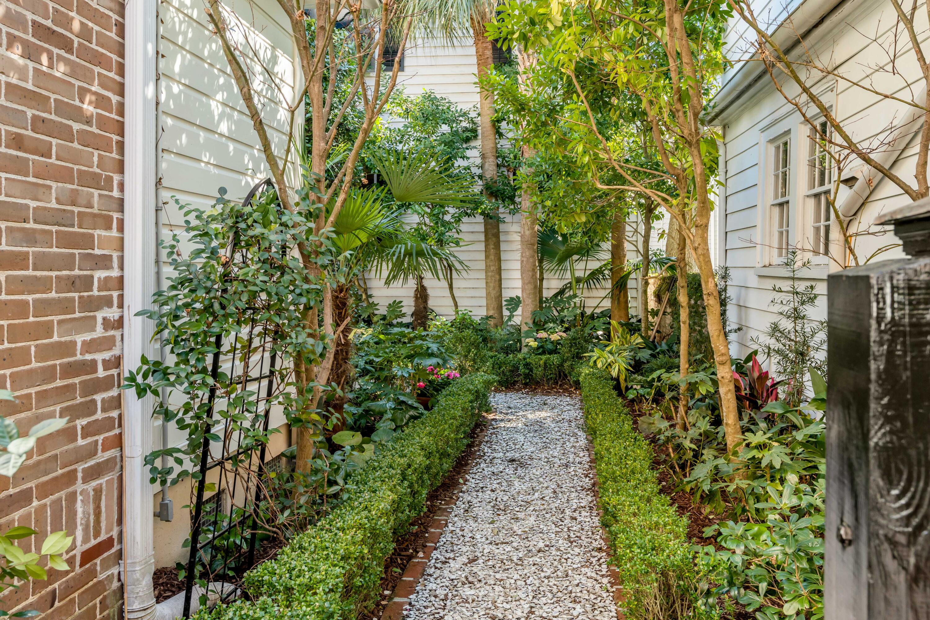 40 New Street Charleston, SC 29401 - Photo 53 of 53 Side Path