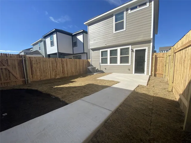 $2,000 | 1712 Artesian Spgs Crossing, Leander, TX 78641